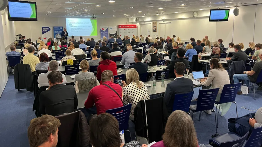 Jubilejní 10. ročník konference „Příležitosti pro region 2025” přilákal téměř 150 účastníků